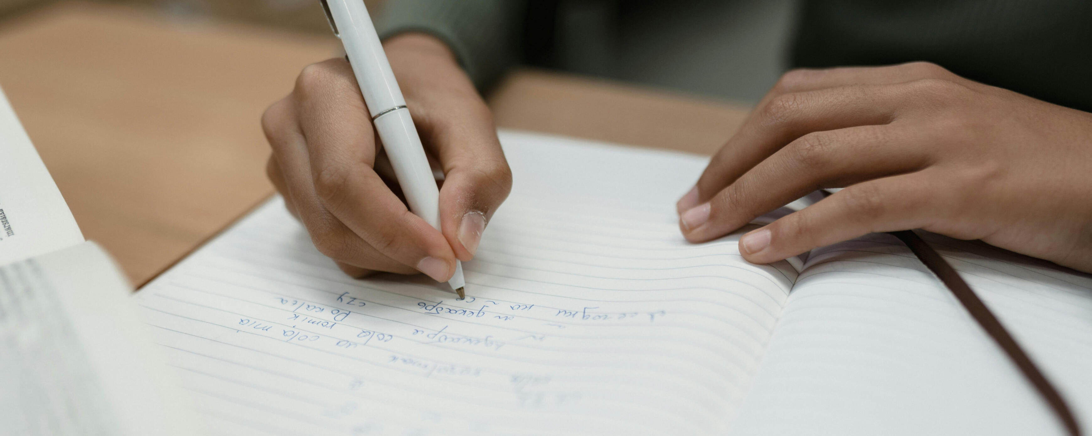 **How to Craft a Photo Essay: Snow-Kissed Memories, iSSUE IX** **How to Craft a Photo Essay: Snow-Kissed Memories, iSSUE IX**